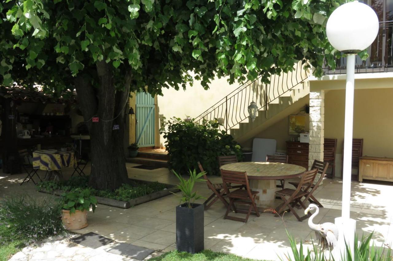 Besseges Au Grand Bonheur Bed & Breakfast エクステリア 写真
