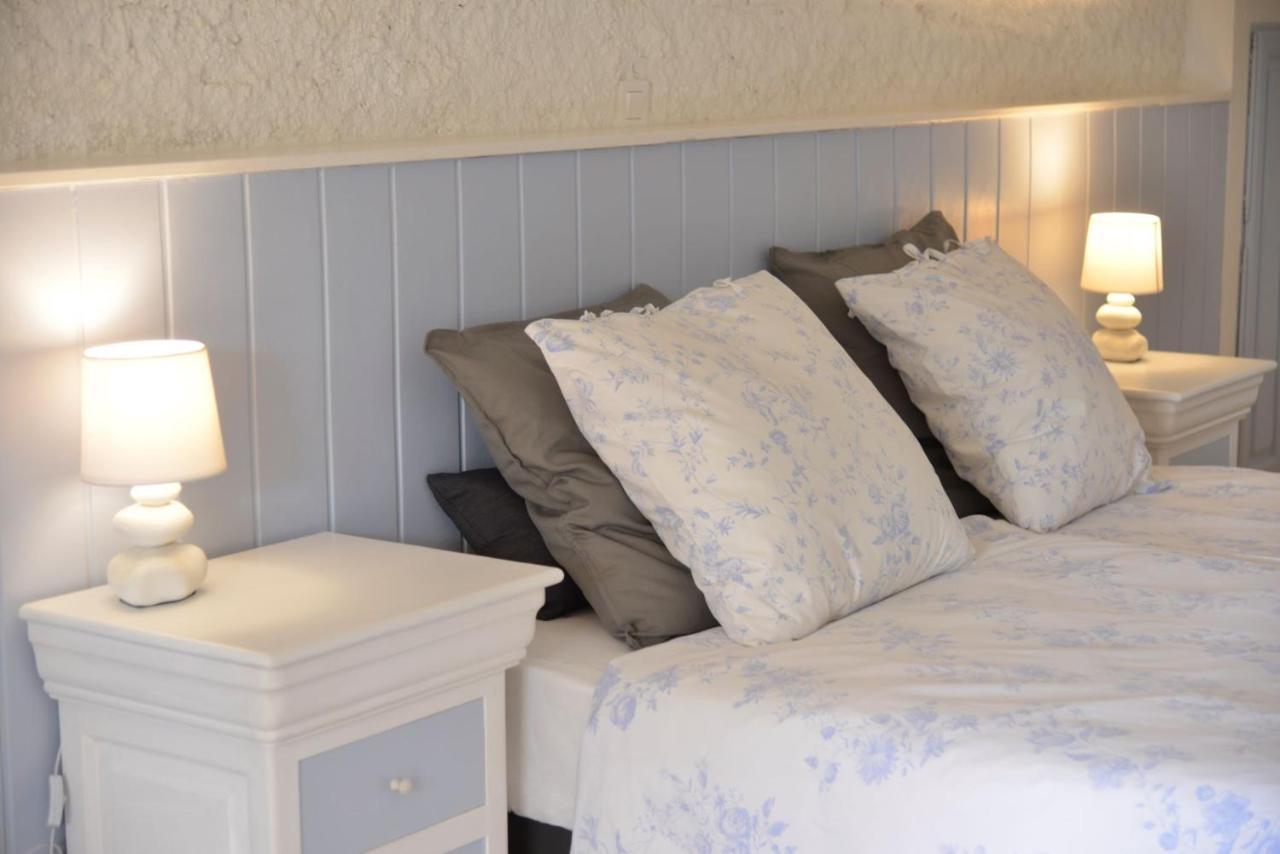 Besseges Au Grand Bonheur Bed & Breakfast エクステリア 写真