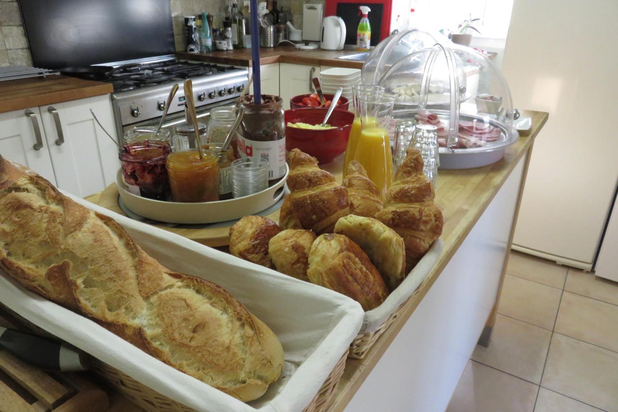 Besseges Au Grand Bonheur Bed & Breakfast エクステリア 写真