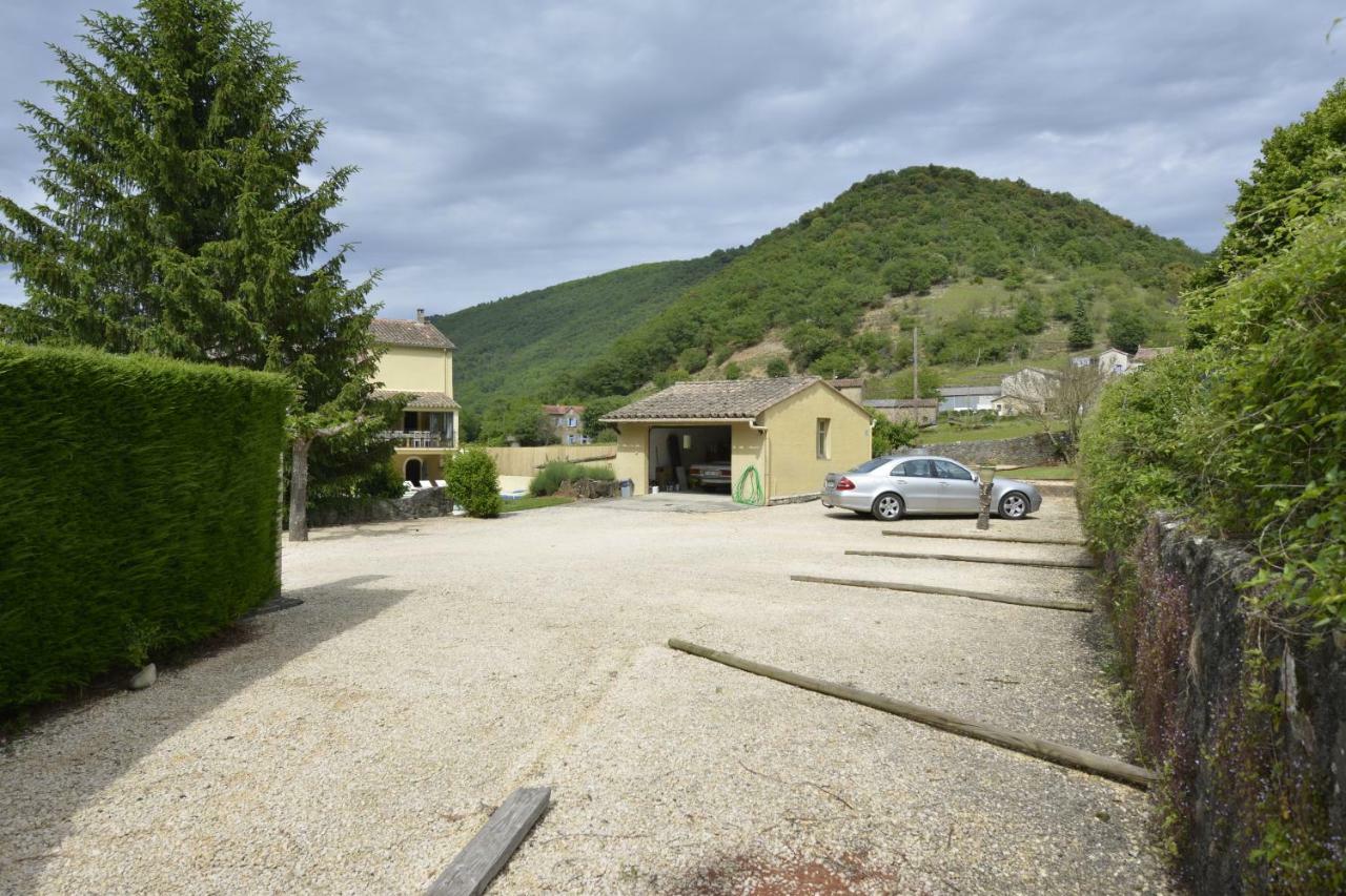 Besseges Au Grand Bonheur Bed & Breakfast エクステリア 写真